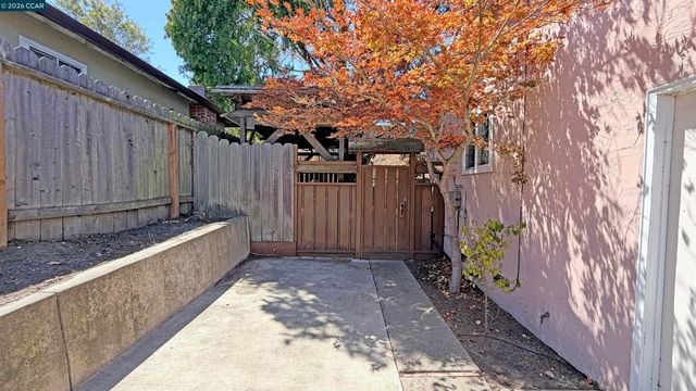 2645 O'Donnell Dr, San Pablo, CA 94806