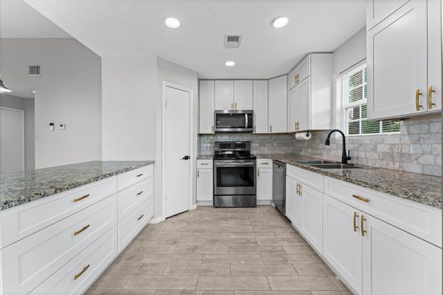 7810 Poitiers Drive, Houston, TX 77071