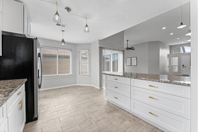 7810 Poitiers Drive, Houston, TX 77071
