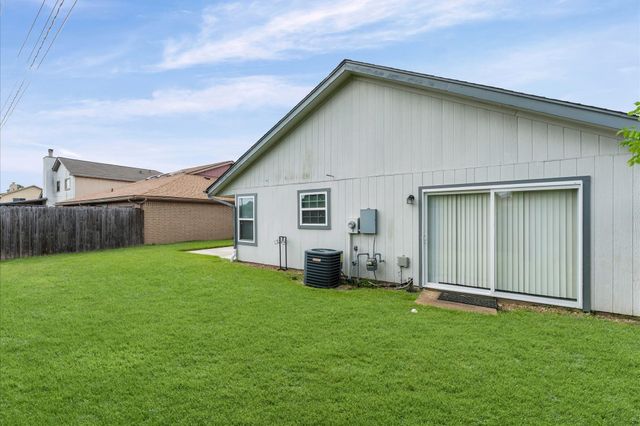 7810 Poitiers Drive, Houston, TX 77071