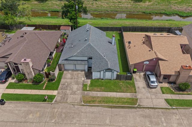 7810 Poitiers Drive, Houston, TX 77071