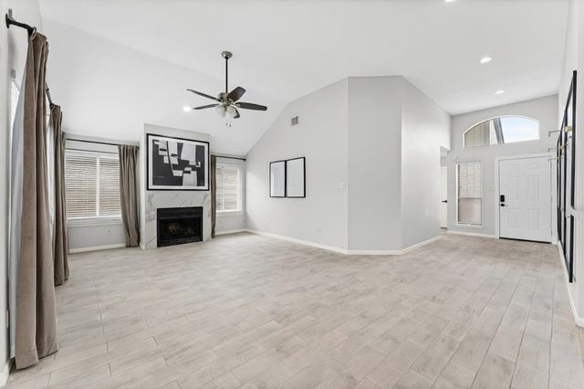 7810 Poitiers Drive, Houston, TX 77071