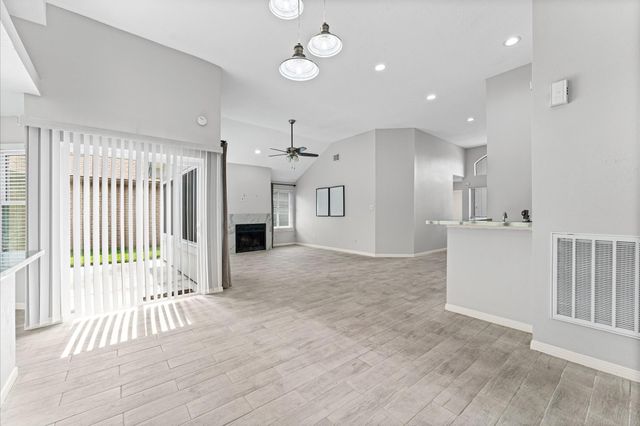 7810 Poitiers Drive, Houston, TX 77071