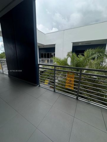 1500 NW 89th Ct 215, Doral, FL 33172