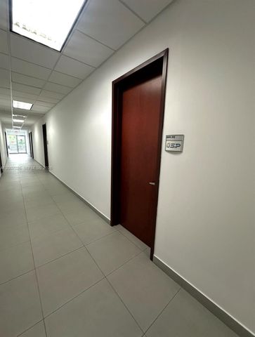 1500 NW 89th Ct 215, Doral, FL 33172
