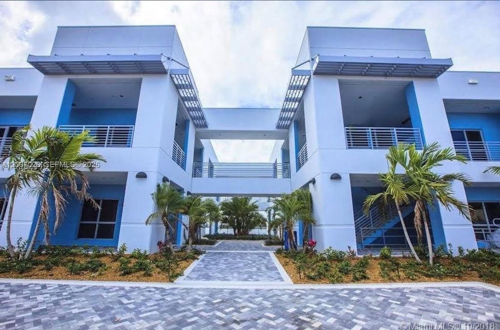 1500 NW 89th Ct 215, Doral, FL 33172