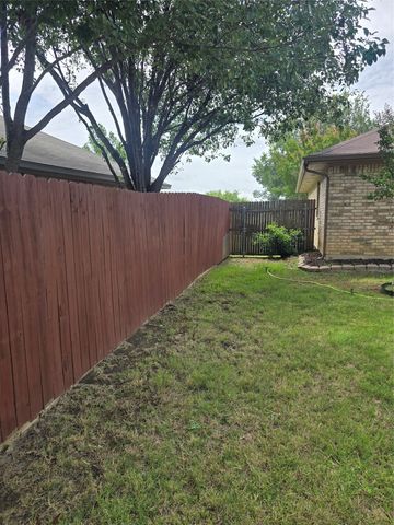 416 Fox Hollow, Venus, TX 76084