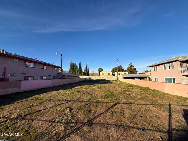 E 5th Ste Vic Avenue Q Ste Street, Palmdale, CA 93550