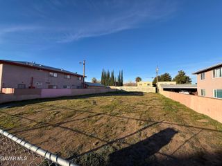 E 5th Ste Vic Avenue Q Ste Street, Palmdale, CA 93550