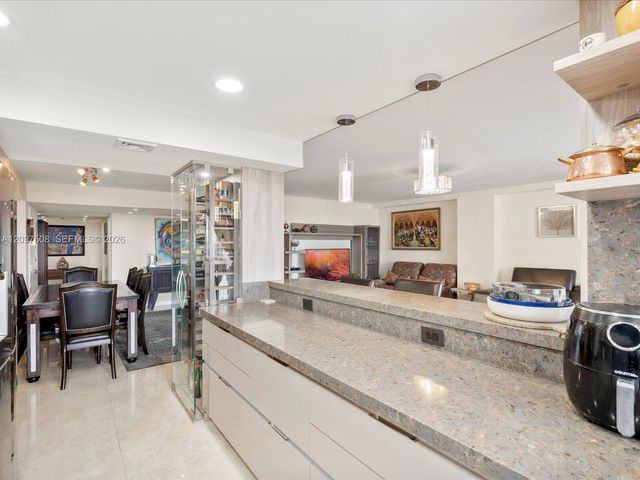 18071 Biscayne Boulevard 1401, Aventura, FL 33160