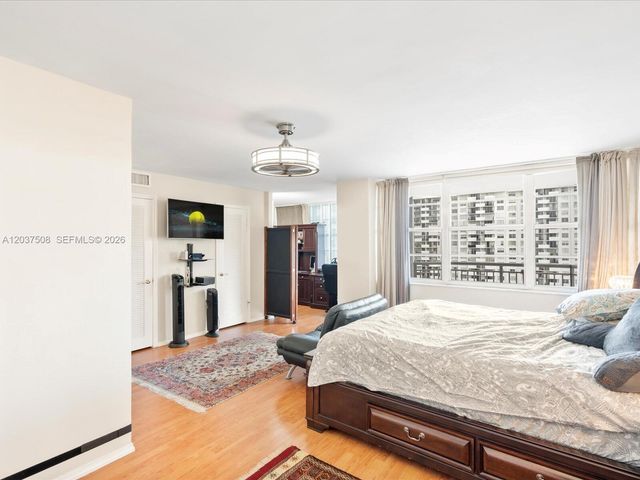 18071 Biscayne Boulevard 1401, Aventura, FL 33160