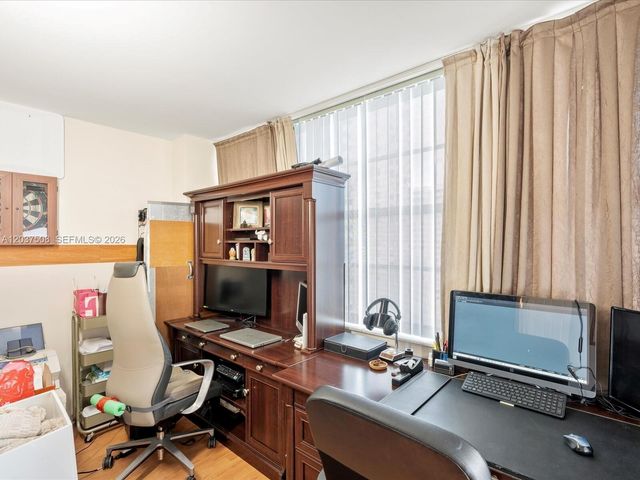 18071 Biscayne Boulevard 1401, Aventura, FL 33160