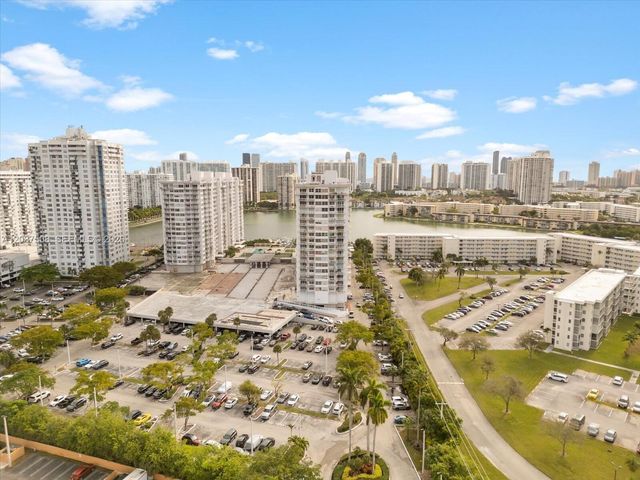 18071 Biscayne Boulevard 1401, Aventura, FL 33160