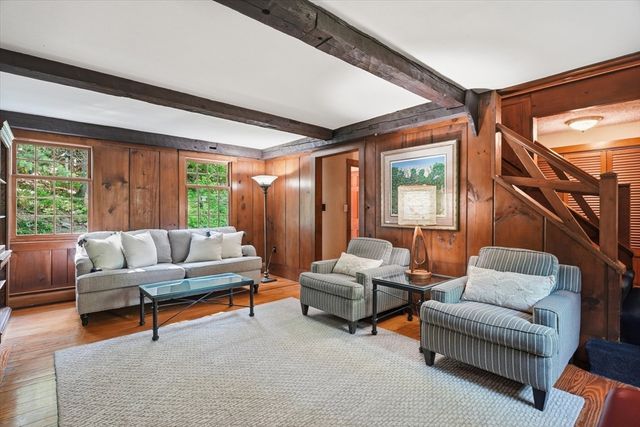 123 Washington, Boxford, MA 01921
