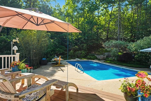 123 Washington, Boxford, MA 01921