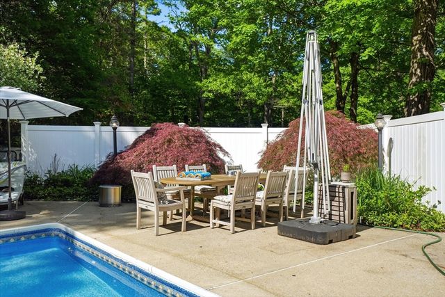 123 Washington, Boxford, MA 01921