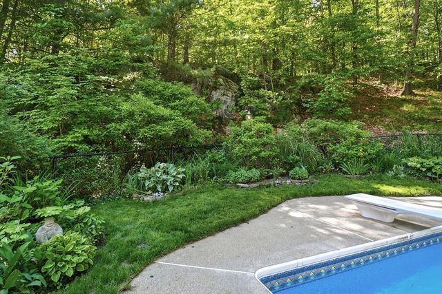 123 Washington, Boxford, MA 01921