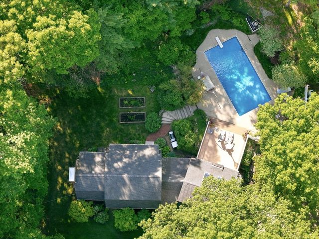 123 Washington, Boxford, MA 01921