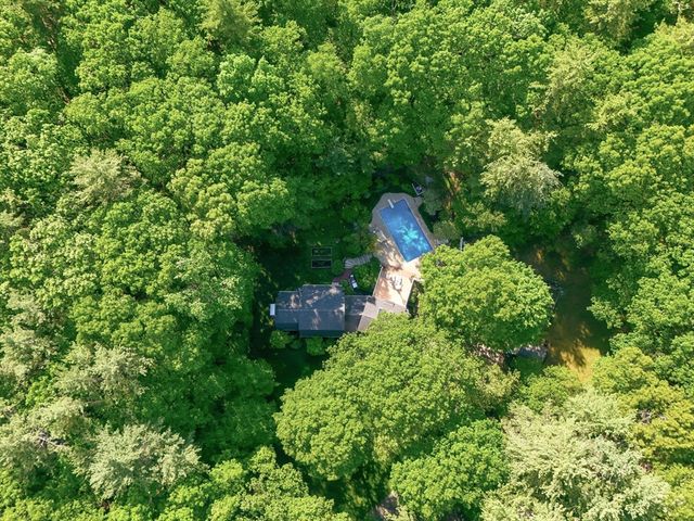 123 Washington, Boxford, MA 01921