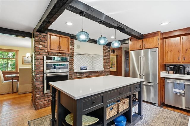 123 Washington, Boxford, MA 01921