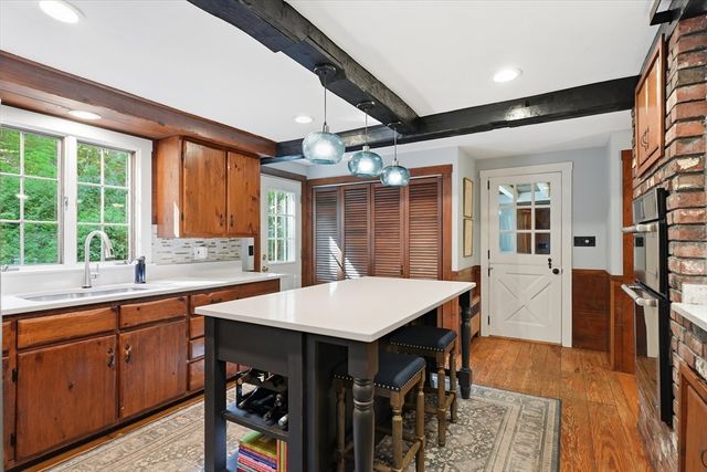 123 Washington, Boxford, MA 01921