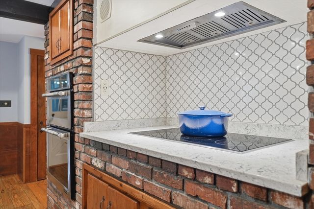 123 Washington, Boxford, MA 01921