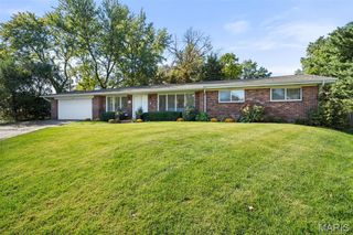 1301 Geders Lane, Warson Woods, MO 63122