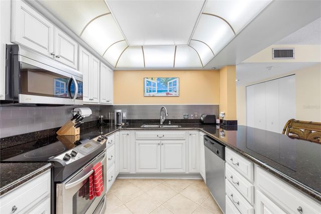 1460 GULF BOULEVARD 412, Clearwater Beach, FL 33767