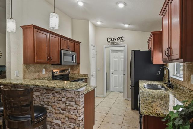 820 OVERLOOK GROVE DRIVE, Winter Haven, FL 33884