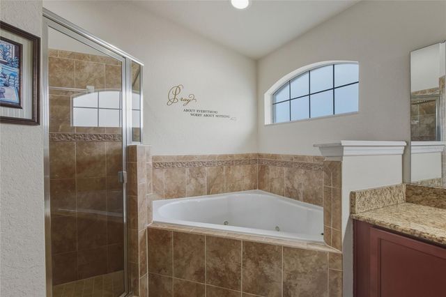 820 OVERLOOK GROVE DRIVE, Winter Haven, FL 33884