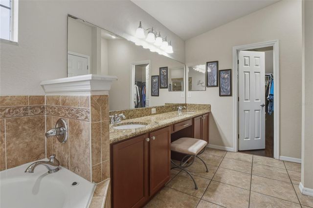 820 OVERLOOK GROVE DRIVE, Winter Haven, FL 33884