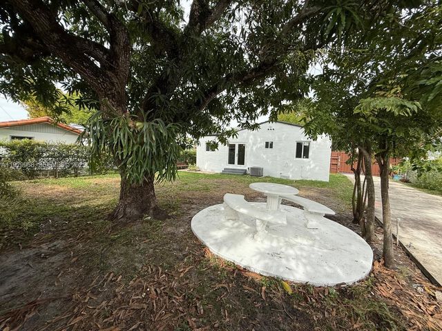 4366 SW 5th Ter, Miami, FL 33134