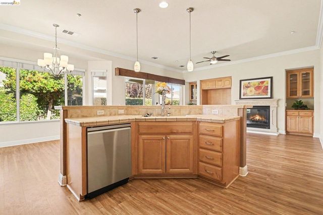 547 Quindell Way, Brentwood, CA 94513