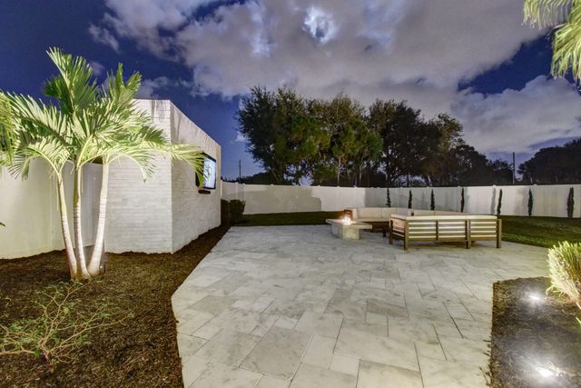 6298 Sand Hills Circle, Lake Worth, FL 33463