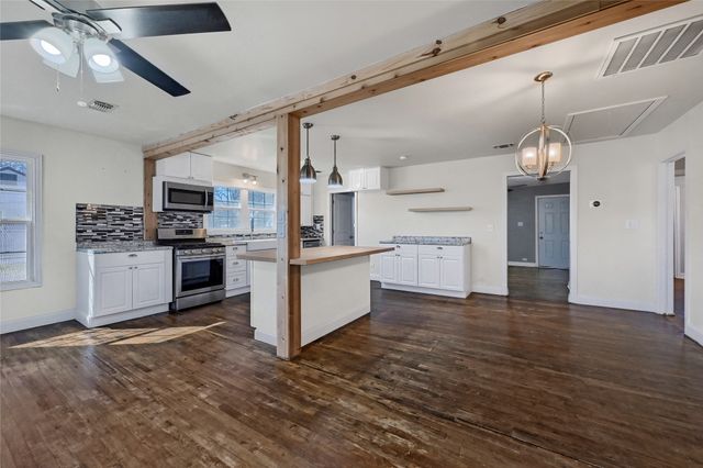 1624 S Fannin Avenue, Denison, TX 75020