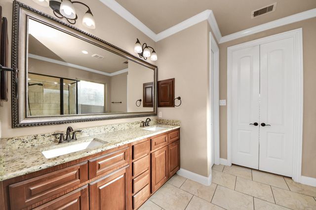 66 Lindenberry Circle, Spring, TX 77389