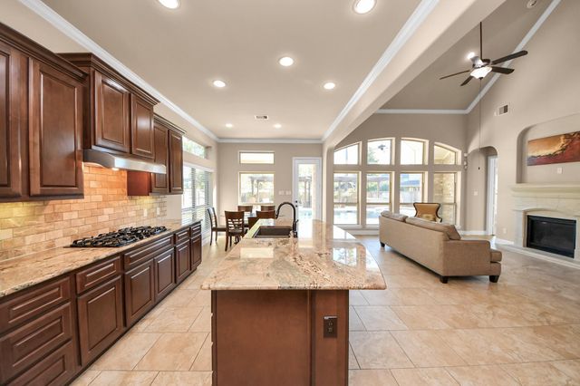 66 Lindenberry Circle, Spring, TX 77389