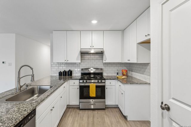 5940 SUNSET SONG LN, Bulverde, TX 78163