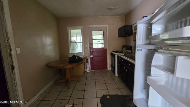 2852 ERNEST Street, Jacksonville, FL 32205