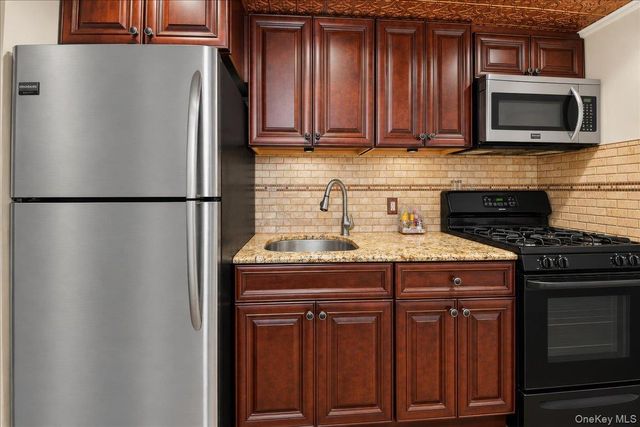 2653 Harding Avenue, Bronx, NY 10465