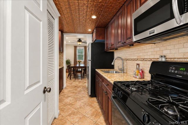 2653 Harding Avenue, Bronx, NY 10465
