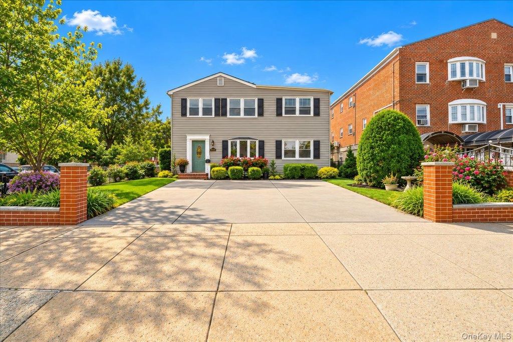 2653 Harding Avenue, Bronx, NY 10465