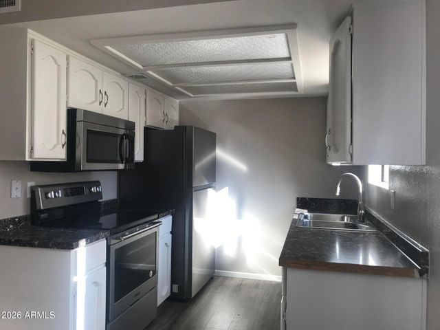 3131 W Cochise Drive 251, Phoenix, AZ 85051
