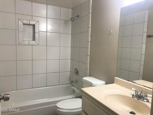 3131 W Cochise Drive 251, Phoenix, AZ 85051
