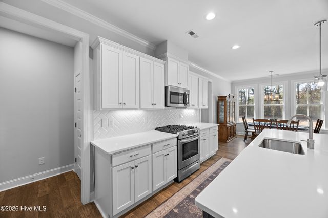 80 Radiance Way, Hampstead, NC 28443