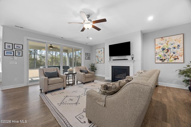 80 Radiance Way, Hampstead, NC 28443