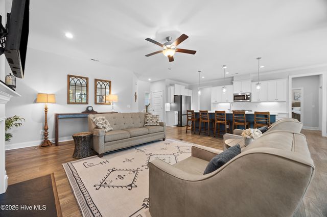 80 Radiance Way, Hampstead, NC 28443