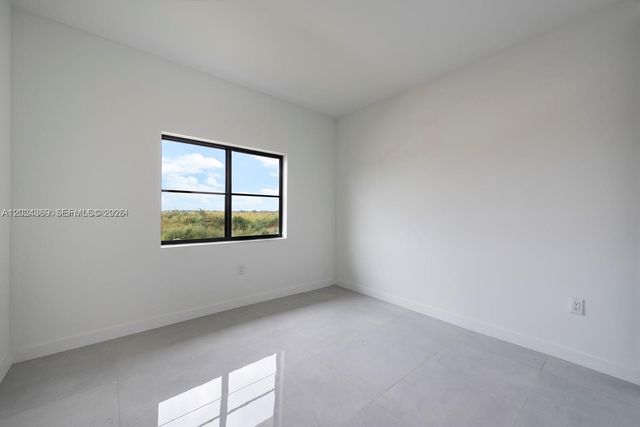 1327 NW 2nd Ln, Florida City, FL 33034