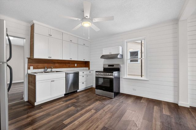 2503 Glenn Street, Bettendorf, IA 52722