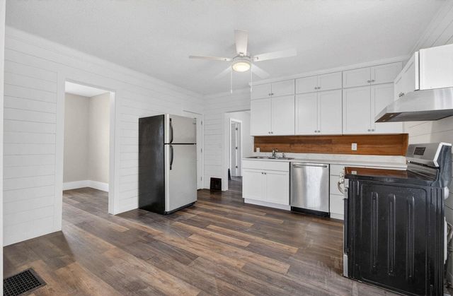 2503 Glenn Street, Bettendorf, IA 52722